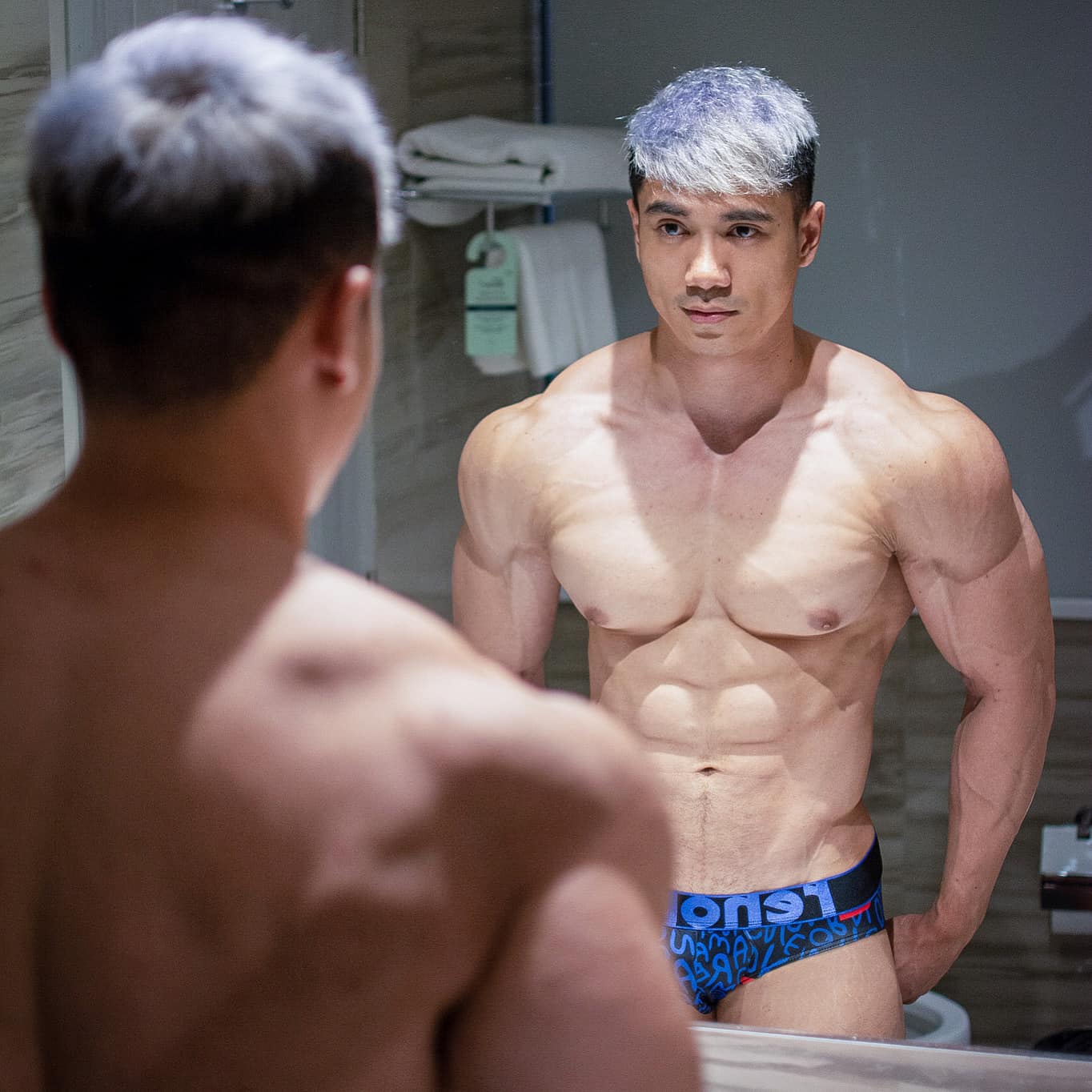 เพียว พีระวัฒน์ หนุ่มหล่อ